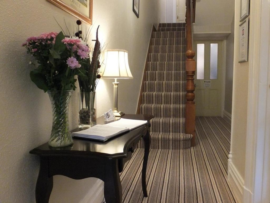 Holmlea Guest House Exclusively For Adults Windermere Luaran gambar