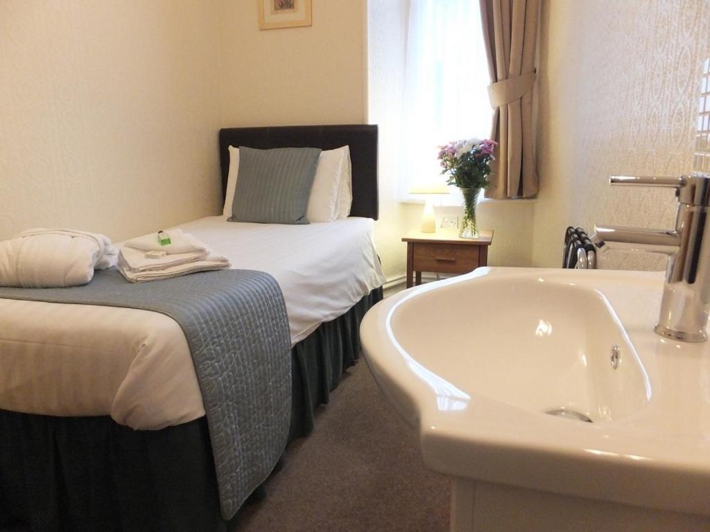 Holmlea Guest House Exclusively For Adults Windermere Luaran gambar